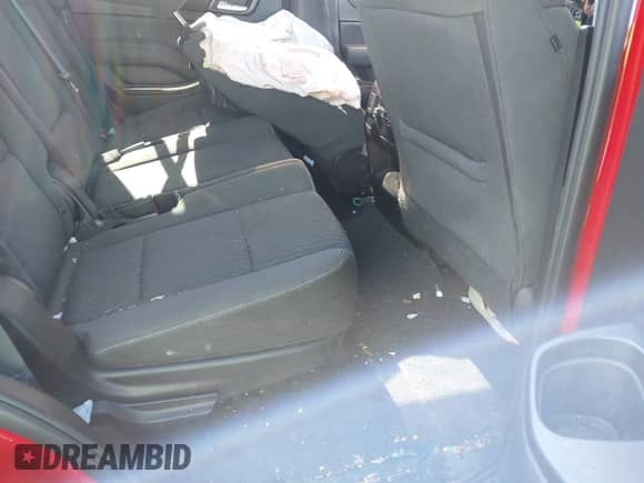 2019 Chevrolet Tahoe LS with VIN 1GNSKAKC1KR197010, listed as a IAAI auction lot 42718151 with 117,781 mi miles and . Bid and sale history available at DreamBid. Image 8.