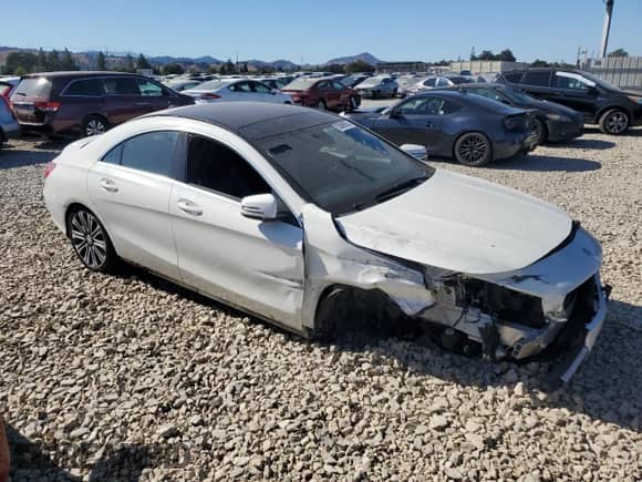2017 Mercedes-Benz CLA 250 z VIN WDDSJ4EB2HN451703, wystawiony jako Copart lot #83888555 z przebiegiem 103 877 mil mil oraz Szkoda całkowita • Salvage title. Historia ofert i sprzedaży dostępna na DreamBid. Obrazek 4.