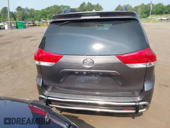 2012 Toyota Sienna XLE with VIN 5TDDK3DC6CS032969, listed as a IAAI auction lot 42423883 with 122,676 mi miles and . Bid and sale history available at DreamBid. Image 16.