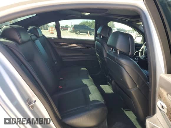 2013 BMW 7 Series 750i with VIN WBAYA8C54DC996698, listed as a Copart auction lot 53235915 with 116,247 mi miles and Salvage title. Bid and sale history available at DreamBid. Image 10.