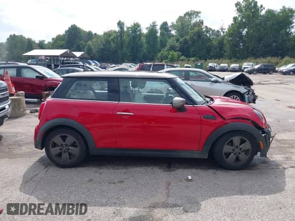 2022 MINI Hardtop Cooper z VIN WMW33DH00N2R91581, wystawiony jako IAAI lot #43315763 z przebiegiem 30 394 mil mil oraz . Historia ofert i sprzedaży dostępna na DreamBid. Obrazek 14.