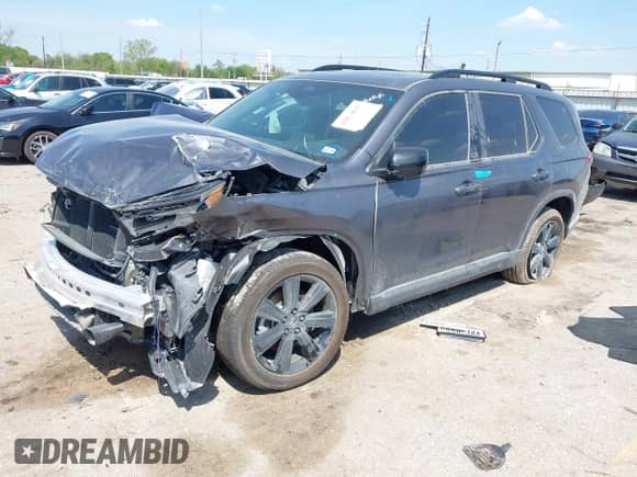 2025 Honda Pilot Black Edition с VIN 5FNYG1H95SB053594, выставлен на аукционе IAAI как лот 41870837 с пробегом 3 565 миль миль и . История ставок и продаж доступна на DreamBid. Изображение 2.