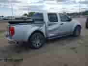 2011 Nissan Frontier Pro-4X z VIN 1N6AD0EV2BC427109, wystawiony jako Copart lot #70246975 z przebiegiem 109 960 mil mil oraz Czysty tytuł • Clean title. Historia ofert i sprzedaży dostępna na DreamBid. Obrazek 3.
