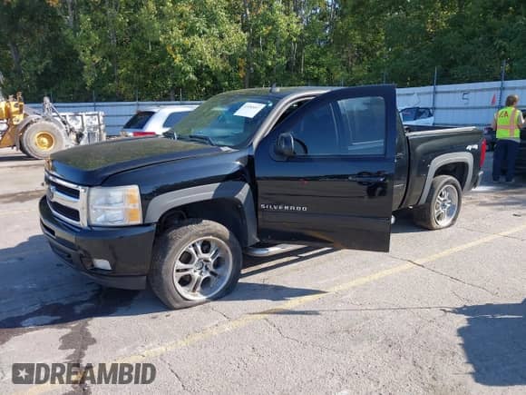 2011 Chevrolet Silverado 1500 LTZ with VIN 3GCUKTE2XBG259942, listed as a IAAI auction lot 43181017 with 219,497 mi miles and . Bid and sale history available at DreamBid. Image 22.