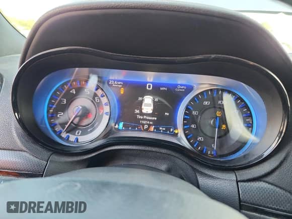2015 Chrysler 300 S с VIN 2C3CCAGG1FH868479, выставлен на аукционе Copart как лот 72054325 с пробегом 110 214 миль миль и Списание • Salvage title. История ставок и продаж доступна на DreamBid. Изображение 9.