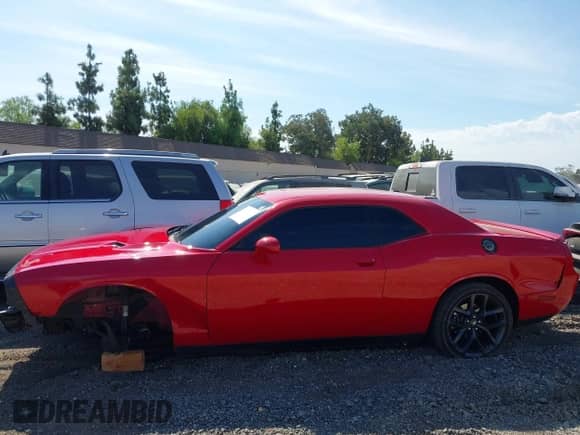 2014 Dodge Challenger R/T z VIN 2C3CDYBT9EH165267, wystawiony jako IAAI lot #43242499 z przebiegiem 28 905 mil mil oraz . Historia ofert i sprzedaży dostępna na DreamBid. Obrazek 14.