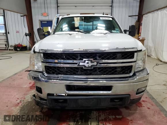 2011 Chevrolet Silverado 3500HD DRW LT с VIN 1GC5K0C83BZ443971, выставлен на аукционе Copart как лот 88707565 с пробегом 282 783 миль миль и Списание • Salvage title. История ставок и продаж доступна на DreamBid. Изображение 5.