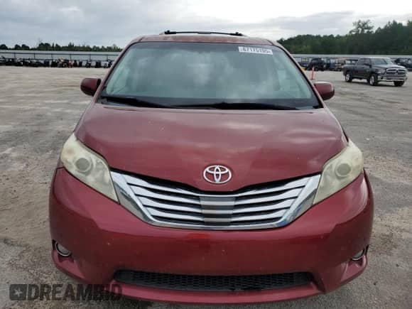 2012 Toyota Sienna XLE AAS with VIN 5TDYK3DC4CS262821, listed as a Copart auction lot 67175195 with 249,090 mi miles and Salvage title. Bid and sale history available at DreamBid. Image 5.