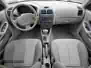 2002 Hyundai Accent GL z VIN KMHCG45C12U355561, wystawiony jako Copart lot #54546945 z przebiegiem 22 893 mil mil oraz Szkoda całkowita • Salvage title. Historia ofert i sprzedaży dostępna na DreamBid. Obrazek 8.