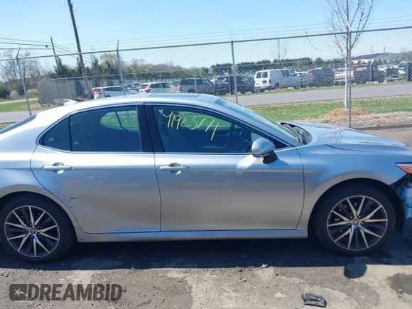 2023 Toyota Camry Hybrid XLE с VIN 4T1F31AK8PU618771, выставлен на аукционе IAAI как лот 41923771 с пробегом 9 333 миль миль и . История ставок и продаж доступна на DreamBid. Изображение 13.