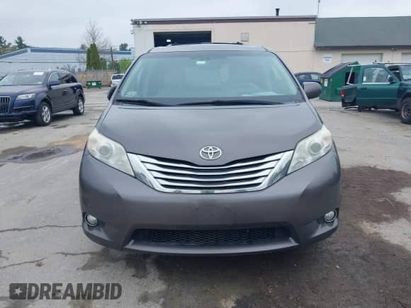2012 Toyota Sienna XLE with VIN 5TDDK3DC2CS043855, listed as a IAAI auction lot 42189680 with 195,788 mi miles and . Bid and sale history available at DreamBid. Image 12.