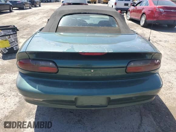 1994 Chevrolet Camaro z VIN 2G1FP32S3R2187437, wystawiony jako Copart lot #55078385 z przebiegiem 113 287 mil mil oraz Czysty tytuł • Clean title. Historia ofert i sprzedaży dostępna na DreamBid. Obrazek 6.