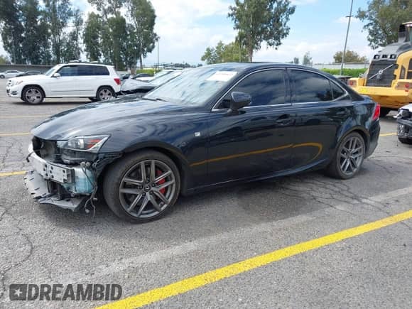 2019 Lexus IS 300 z VIN JTHBA1D26K5099628, wystawiony jako IAAI lot #43240422 z przebiegiem 76 730 mil mil oraz . Historia ofert i sprzedaży dostępna na DreamBid. Obrazek 2.