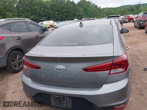 2019 Hyundai Elantra SEL with VIN 5NPD84LF0KH485151, listed as a IAAI auction lot 42407203 with 101,935 mi miles and . Bid and sale history available at DreamBid. Image 16.
