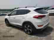 2017 Hyundai Tucson Value z VIN KM8J3CA20HU313644, wystawiony jako Copart lot #60212675 z przebiegiem 123 645 mil mil oraz Czysty tytuł • Clean title. Historia ofert i sprzedaży dostępna na DreamBid. Obrazek 2.