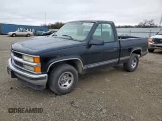 1997 Chevrolet Silverado 1500 with VIN 1GCEC14R5VZ187489, listed as a Copart auction lot 87211824 with 211,353 mi miles and Clean title. Bid and sale history available at DreamBid. Image 1.