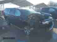 2018 Chevrolet Suburban Premier z VIN 1GNSKJKCXJR134700, wystawiony jako IAAI lot #41282040 z przebiegiem 105 554 mil mil oraz . Historia ofert i sprzedaży dostępna na DreamBid. Obrazek 1.