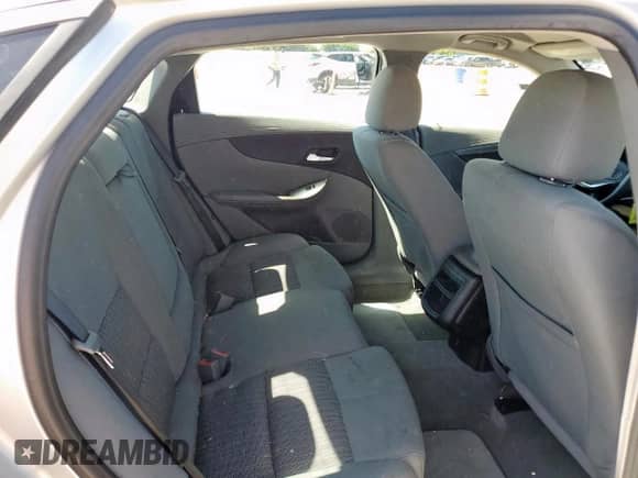 2017 Chevrolet Impala LS z VIN 2G11Z5SA4H9194300, wystawiony jako Copart lot #61365175 z przebiegiem 70 543 mil mil oraz Szkoda całkowita • Salvage title. Historia ofert i sprzedaży dostępna na DreamBid. Obrazek 10.