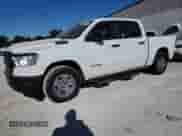 2020 Ram 1500 Tradesman z VIN 1C6RREGT4LN152775, wystawiony jako Copart lot #80750084 z przebiegiem 116 720 mil mil oraz Szkoda całkowita • Salvage title. Historia ofert i sprzedaży dostępna na DreamBid. Obrazek 1.