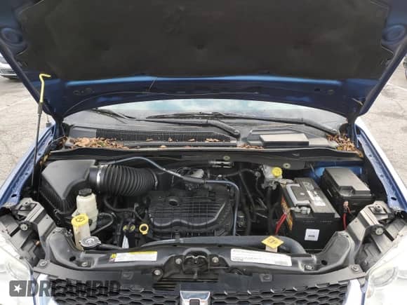 2011 Dodge Grand Caravan Express with VIN 2D4RN4DG5BR727895, listed as a Copart auction lot 80963915 with 122,258 mi miles and Salvage title. Bid and sale history available at DreamBid. Image 12.