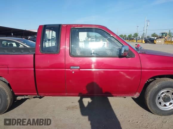 1992 Nissan Frontier z VIN 1N6SD16S4NC362282, wystawiony jako IAAI lot #42094198 z przebiegiem 169 256 mil mil oraz . Historia ofert i sprzedaży dostępna na DreamBid. Obrazek 12.