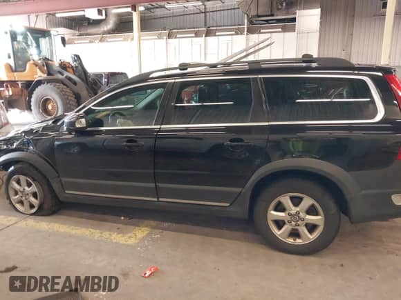 2011 Volvo XC70 3.2L с VIN YV4940BZ2B1096473, выставлен на аукционе IAAI как лот 41666751 с пробегом 134 515 миль миль и . История ставок и продаж доступна на DreamBid. Изображение 15.