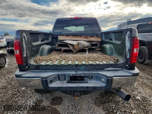 2010 Chevrolet Silverado 2500HD LT z VIN 1GC4KXB66AF133737, wystawiony jako Copart lot #84300895 z przebiegiem Nie podano mil oraz Szkoda całkowita • Salvage title. Historia ofert i sprzedaży dostępna na DreamBid. Obrazek 6.