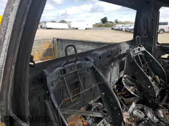 2014 Ram 1500 Sport с VIN 3C6JR7CT9EG107924, выставлен на аукционе Copart как лот 57615205 с пробегом Не указан миль и Списание • Salvage title. История ставок и продаж доступна на DreamBid. Изображение 10.