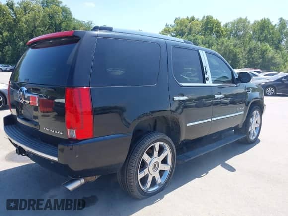 2011 Cadillac Escalade Premium с VIN 1GYS4CEF6BR155589, выставлен на аукционе IAAI как лот 43058172 с пробегом 239 489 миль миль и . История ставок и продаж доступна на DreamBid. Изображение 4.