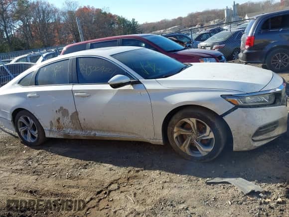 2018 Honda Accord EX-L with VIN 1HGCV2F66JA024760, listed as a IAAI auction lot 40896084 with Not provided miles and . Bid and sale history available at DreamBid. Image 12.