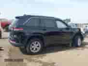 2023 Jeep Grand Cherokee Limited z VIN 1C4RJHBG1PC537577, wystawiony jako IAAI lot #42257073 z przebiegiem 57 605 mil mil oraz . Historia ofert i sprzedaży dostępna na DreamBid. Obrazek 13.