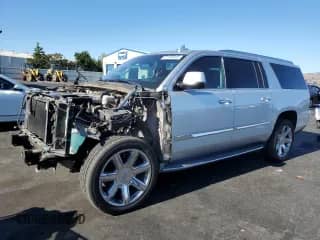 2016 Cadillac Escalade ESV Luxury Collection с VIN 1GYS3HKJ0GR125536, выставлен на аукционе Copart как лот 81100845 с пробегом 198 416 миль миль и Списание • Salvage title. История ставок и продаж доступна на DreamBid. Изображение 1.