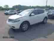 2012 Nissan Murano S z VIN JN8AZ1MU2CW111555, wystawiony jako IAAI lot #42434540 z przebiegiem 163 479 mil mil oraz . Historia ofert i sprzedaży dostępna na DreamBid. Obrazek 2.
