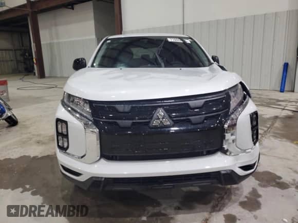 2024 Mitsubishi Outlander S с VIN JA4ARUAU3RU011979, выставлен на аукционе Copart как лот 71095985 с пробегом 14 572 миль миль и Списание • Salvage title. История ставок и продаж доступна на DreamBid. Изображение 5.