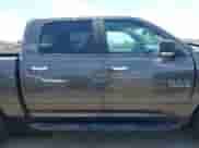 2017 Ram 1500 Big Horn z VIN 1C6RR7LG2HS829609, wystawiony jako IAAI lot #42665770 z przebiegiem 140 515 mil mil oraz . Historia ofert i sprzedaży dostępna na DreamBid. Obrazek 13.