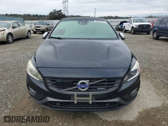 2015 Volvo S60 T6 R-Design Platinum с VIN YV1902TS1F2358022, выставлен на аукционе Copart как лот 84637315 с пробегом 163 076 миль миль и Списание • Salvage title. История ставок и продаж доступна на DreamBid. Изображение 5.
