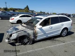 2002 Mercedes-Benz C 230/260/280/320 с VIN WDBRH64J32F186976, выставлен на аукционе Copart как лот 81621545 с пробегом Не указан миль и Списание • Salvage title. История ставок и продаж доступна на DreamBid. Изображение 1.