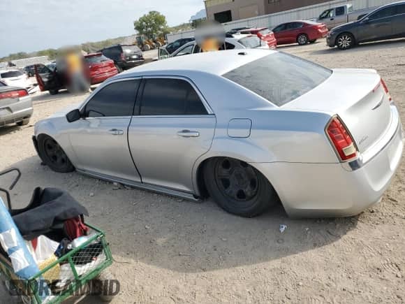 2012 Chrysler 300 с VIN 2C3CCAAG7CH256355, выставлен на аукционе Copart как лот 86216245 с пробегом 148 939 миль миль и Чистый • Clean title. История ставок и продаж доступна на DreamBid. Изображение 2.