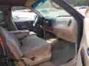 1998 Ford F-150 XL z VIN 1FTRX17LXWNB53022, wystawiony jako IAAI lot #43309242 z przebiegiem 278 109 mil mil oraz . Historia ofert i sprzedaży dostępna na DreamBid. Obrazek 5.