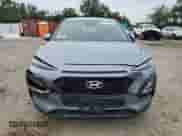 2019 Hyundai Kona SE с VIN KM8K12AA8KU338729, выставлен на аукционе Copart как лот 84411025 с пробегом 119 356 миль миль и Списание • Salvage title. История ставок и продаж доступна на DreamBid. Изображение 5.