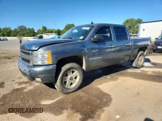 2007 Chevrolet Silverado 1500 2LT with VIN 2GCEK13M671533425, listed as a Copart auction lot 82127825 with 206,632 mi miles and Salvage title. Bid and sale history available at DreamBid. Image 1.