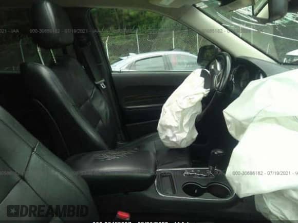 2011 Dodge Durango Crew with VIN 1D4SD4GT3BC634427, listed as a IAAI auction lot 35459997 with Not provided miles and . Bid and sale history available at DreamBid. Image 5.