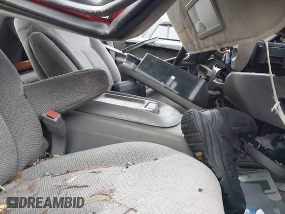 1997 GMC Sierra 1500 с VIN 1GTEK19R1VE504008, выставлен на аукционе IAAI как лот 41520921 с пробегом 287 772 миль миль и . История ставок и продаж доступна на DreamBid. Изображение 5.
