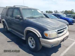 2000 Ford Explorer Eddie Bauer with VIN 1FMZU64E2YZA53922, listed as a IAAI auction lot 42765856 with 191,240 mi miles and . Bid and sale history available at DreamBid. Image 1.