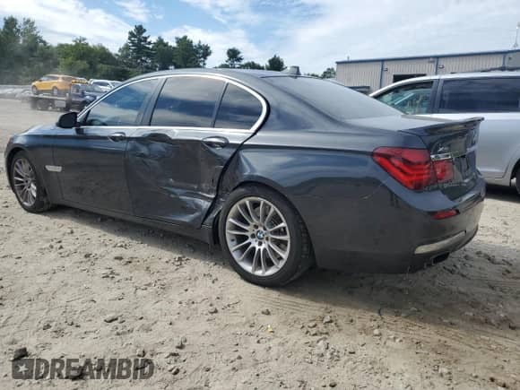 2013 BMW 7 Series 750i xDrive with VIN WBAYB6C56DC997949, listed as a Copart auction lot 70722585 with 152,183 mi miles and Clean title. Bid and sale history available at DreamBid. Image 2.