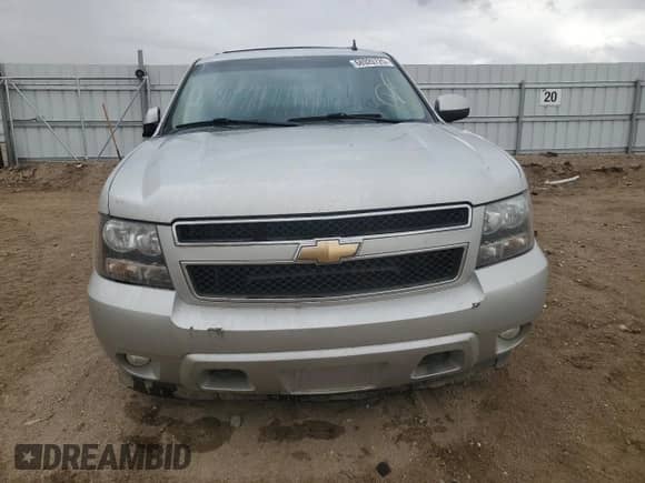 2011 Chevrolet Tahoe LT with VIN 1GNSKBE09BR200534, listed as a Copart auction lot 68920725 with 247,976 mi miles and Clean title. Bid and sale history available at DreamBid. Image 5.