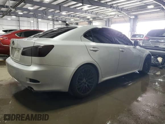 2007 Lexus IS 250 with VIN JTHCK262872014835, listed as a Copart auction lot 61559185 with 233,151 mi miles and Salvage title. Bid and sale history available at DreamBid. Image 3.