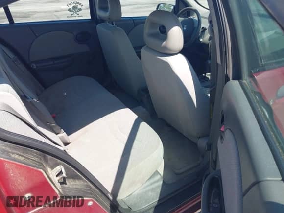 2004 Saturn ION ION 1 z VIN 1G8AG52F44Z217769, wystawiony jako IAAI lot #42680000 z przebiegiem 130 713 mil mil oraz . Historia ofert i sprzedaży dostępna na DreamBid. Obrazek 8.