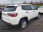 2018 Jeep Compass Sport с VIN 3C4NJDAB0JT117883, выставлен на аукционе IAAI как лот 43464152 с пробегом 90 397 миль миль и . История ставок и продаж доступна на DreamBid. Изображение 4.