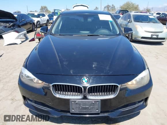 2014 BMW 3 Series 328i с VIN WBA3C1C50EK110962, выставлен на аукционе IAAI как лот 43176483 с пробегом 122 483 миль миль и . История ставок и продаж доступна на DreamBid. Изображение 12.